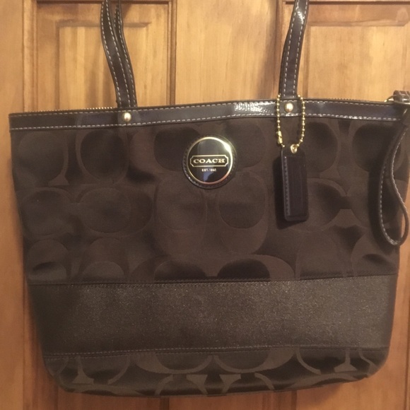 Coach purse - Picture 2 of 5